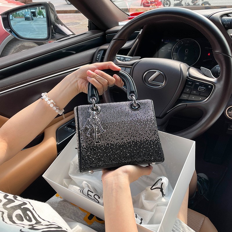 Tas tangan wanita gradien berl - Interior Design High End ulasan dan harga